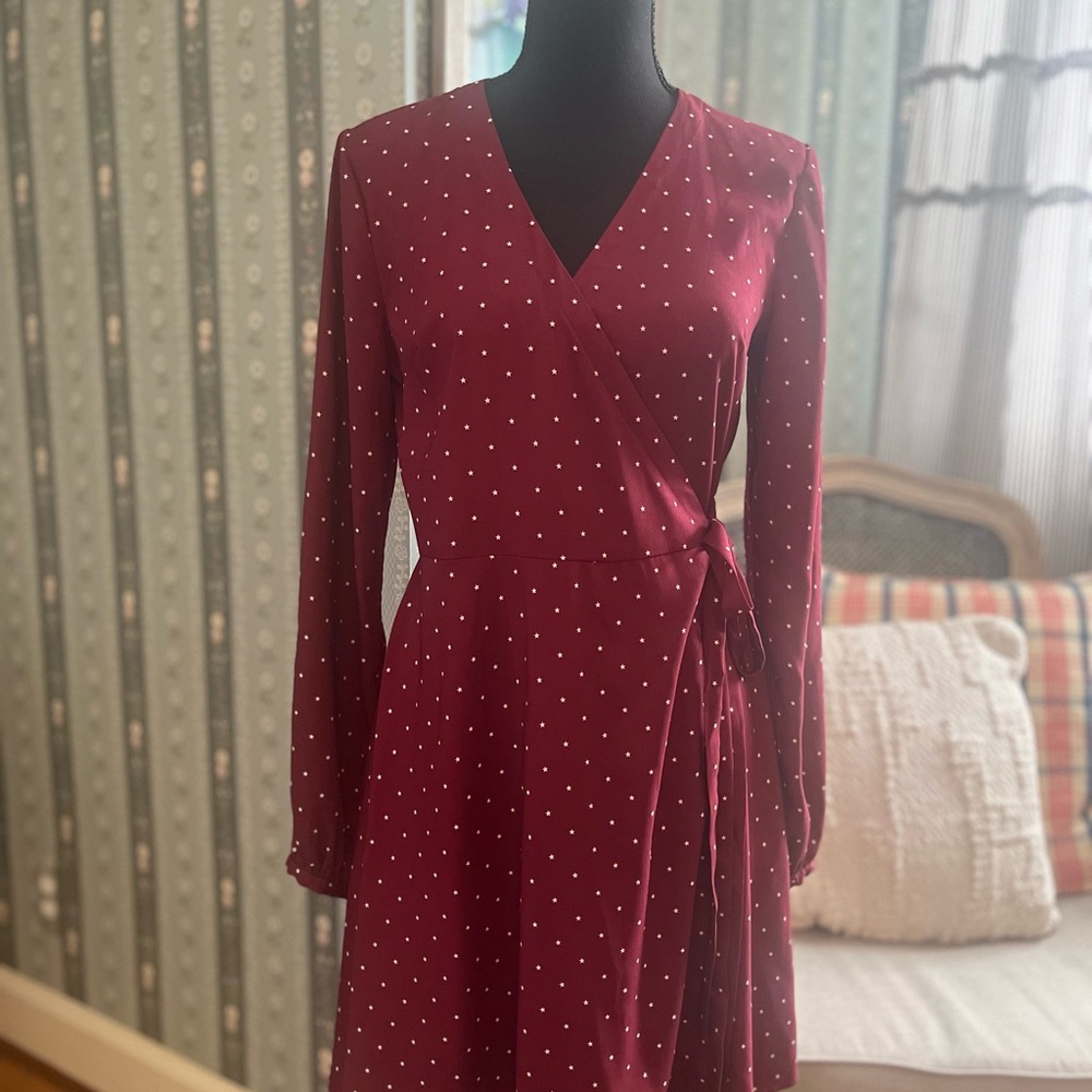 LOFT Burgundy Star Print Wrap Dress ⭐️